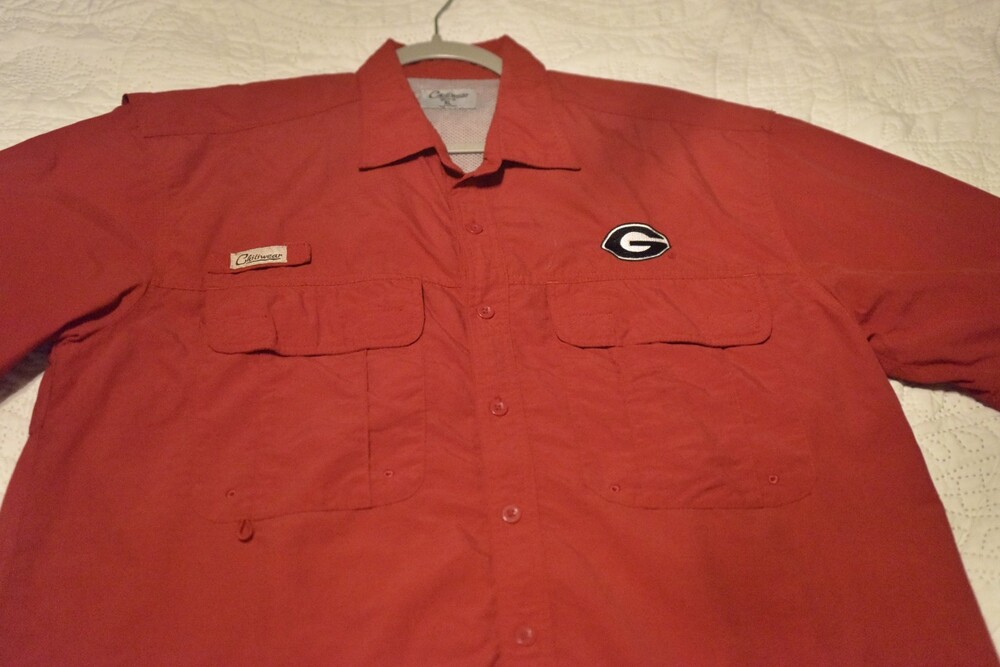 Georgia Bulldogs Button-Up Shirt XL Red Short Sleeve Rayon Chiliwear 022